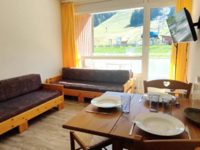 Studio cosy au pied des pistes avec balcon, TV et casier à ski - FR-1-771-63